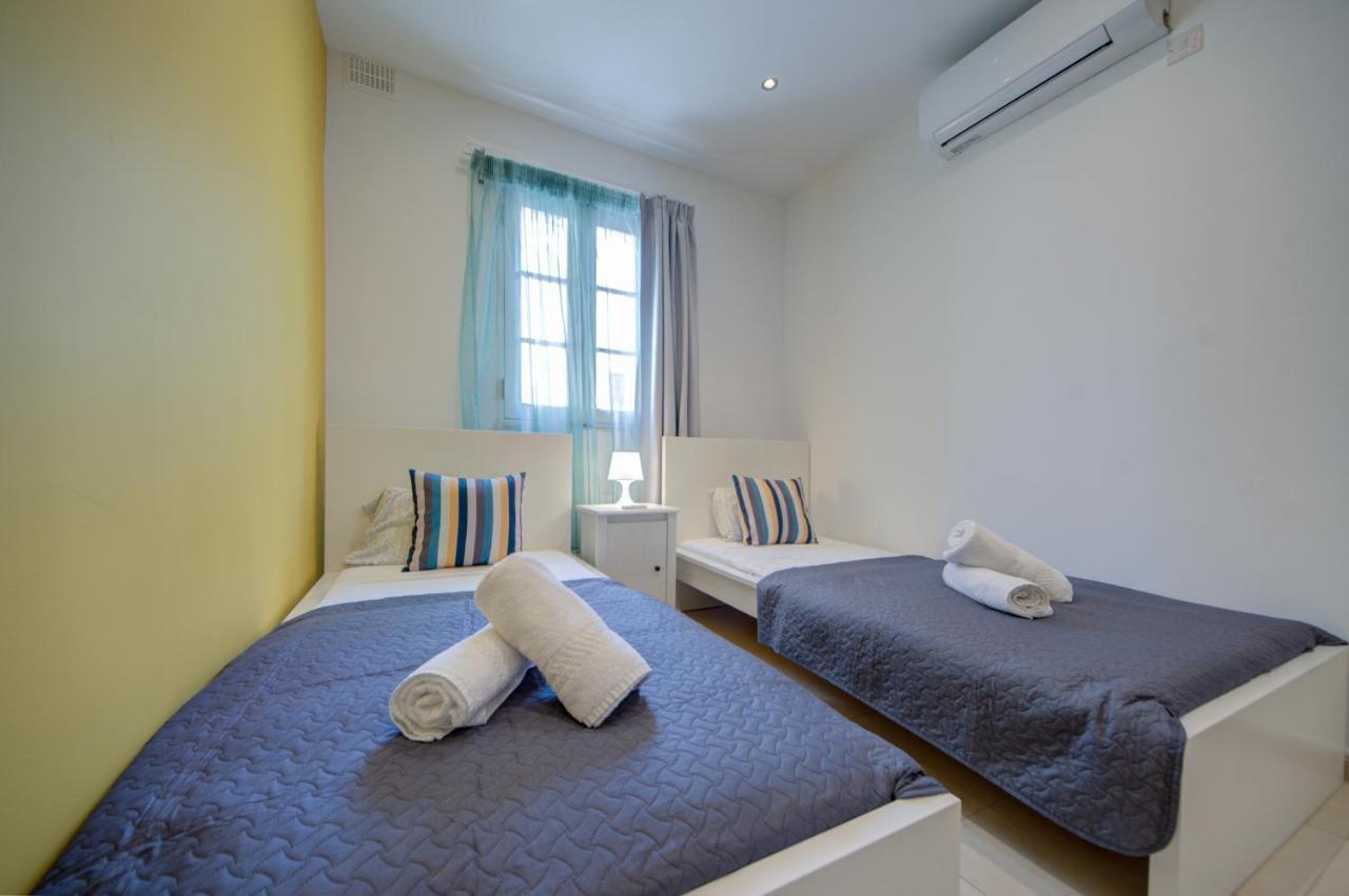 Azure Haven - Gzira Apartments And Penthouse By Shortletsmalta Exterior foto