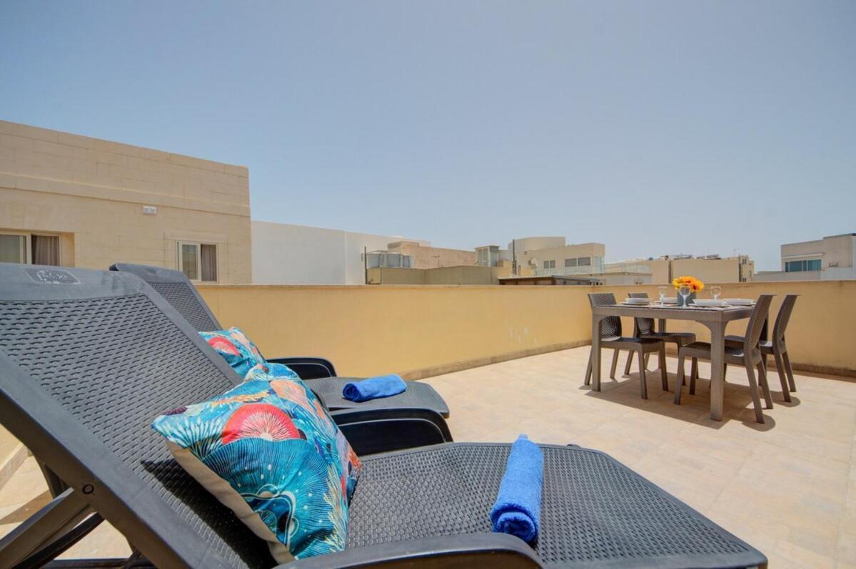 Azure Haven - Gzira Apartments And Penthouse By Shortletsmalta Cameră foto
