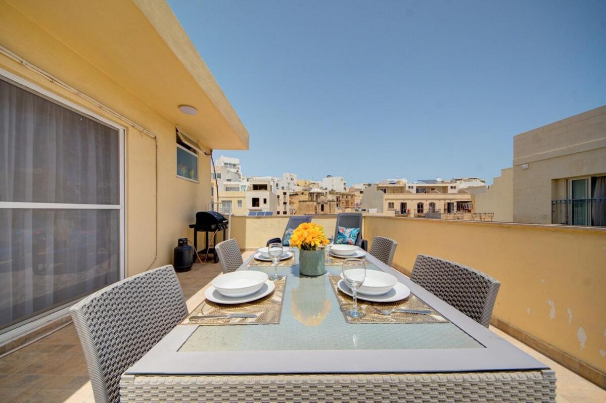 Azure Haven - Gzira Apartments And Penthouse By Shortletsmalta Cameră foto